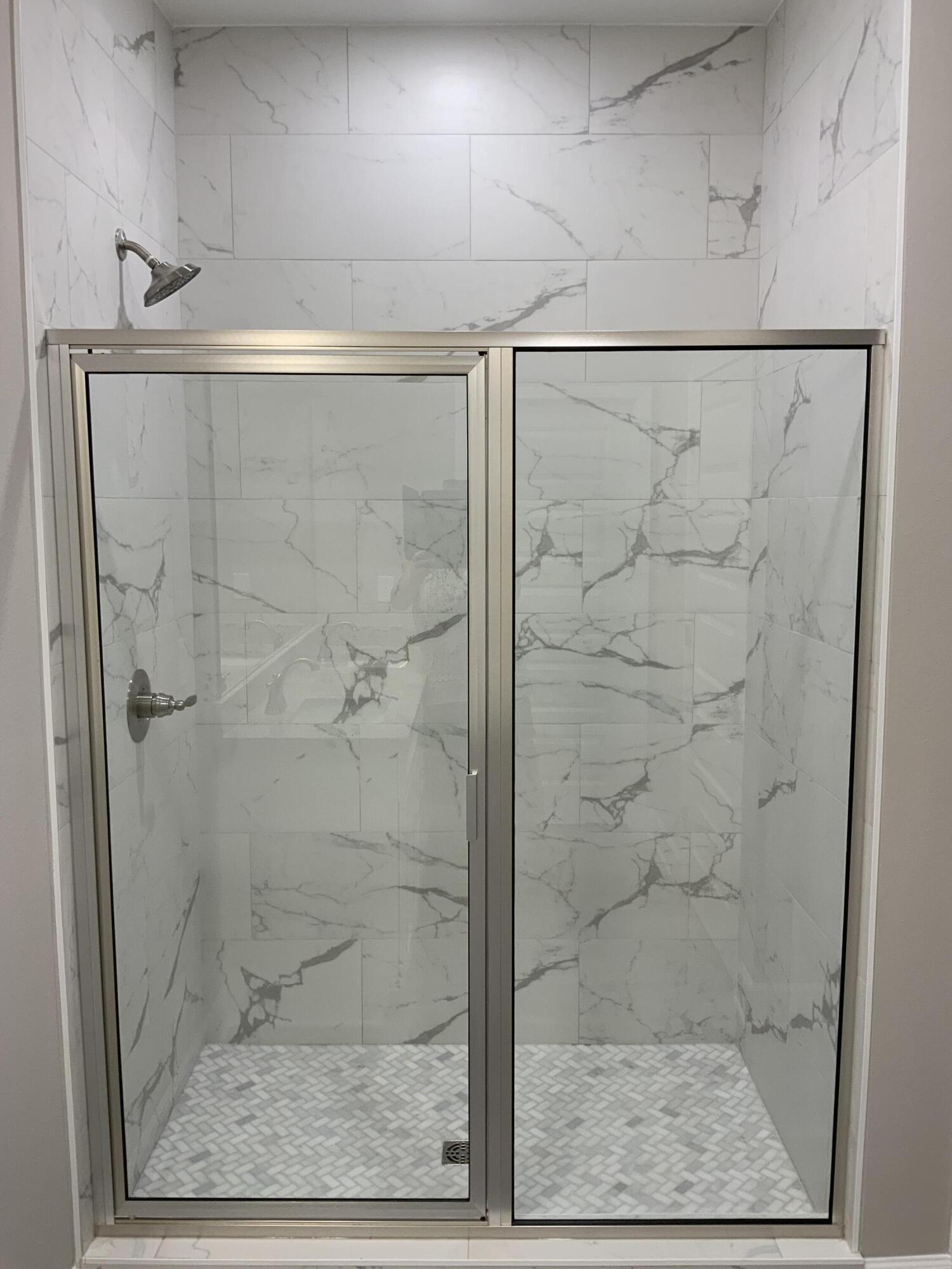 LAKERIDGE EST - Residential