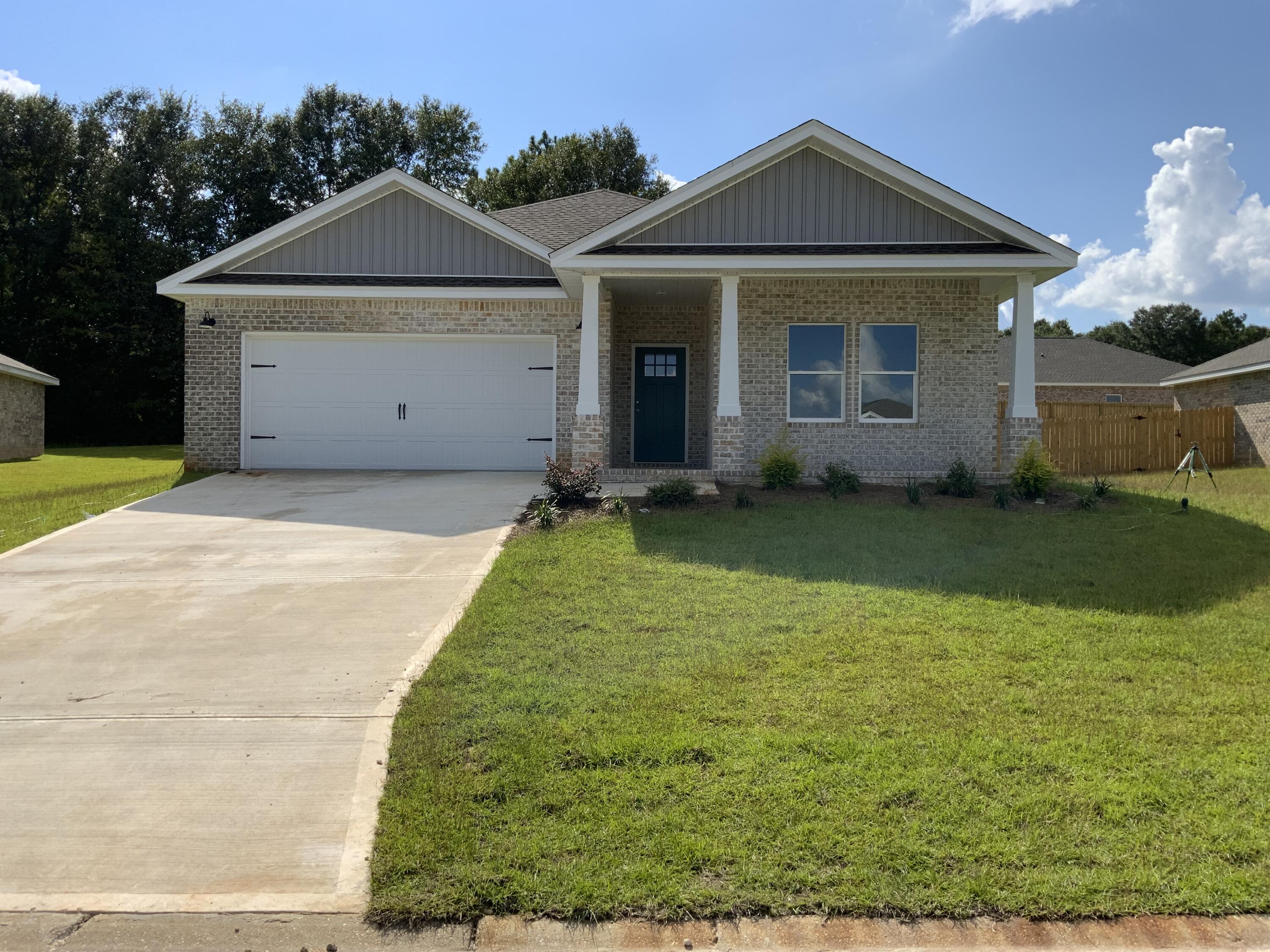 LAKERIDGE EST - Residential