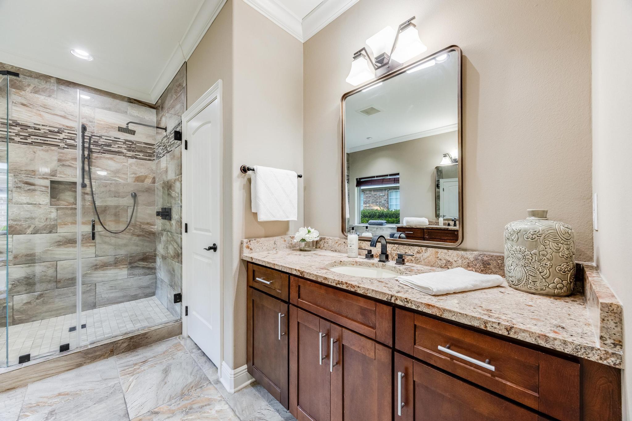 CLAIRES VINEYARD - Residential