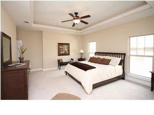 ZACHARY ESTATES - Residential
