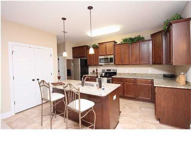 ZACHARY ESTATES - Residential