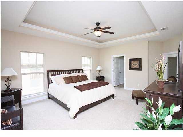 ZACHARY ESTATES - Residential