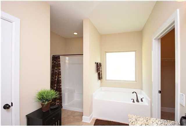 ZACHARY ESTATES - Residential