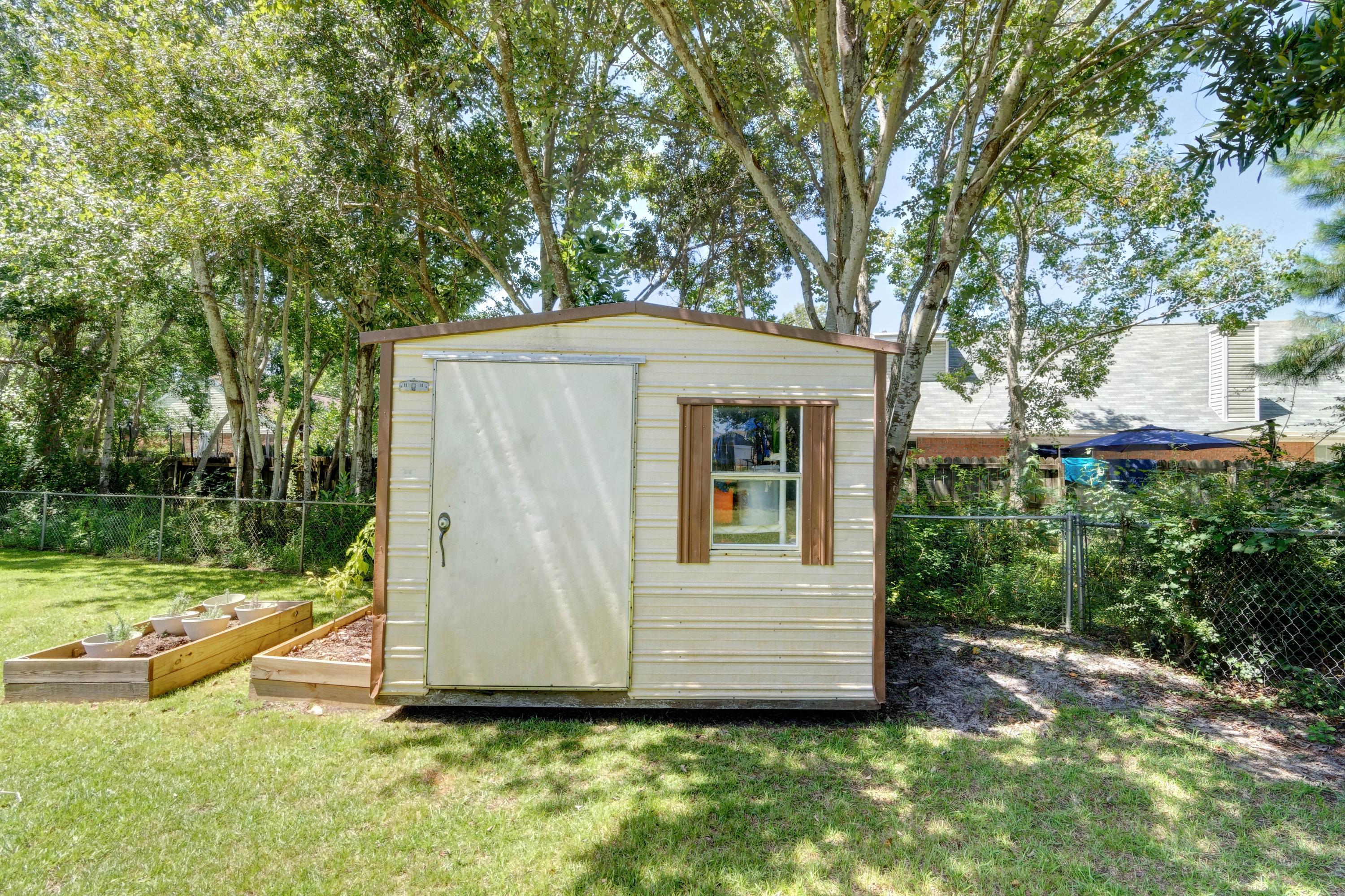 FOX DEN - Residential