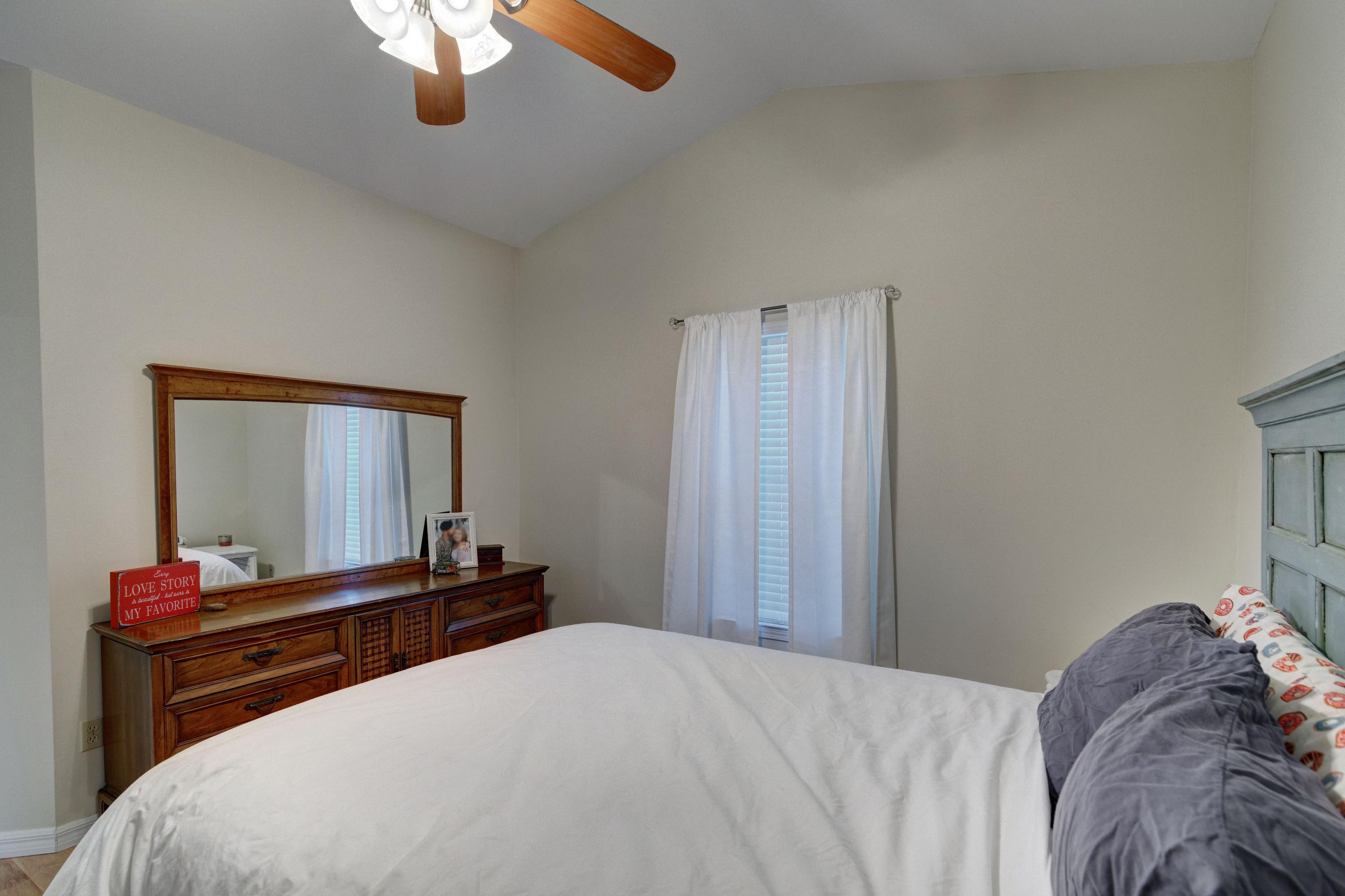 FOX DEN - Residential