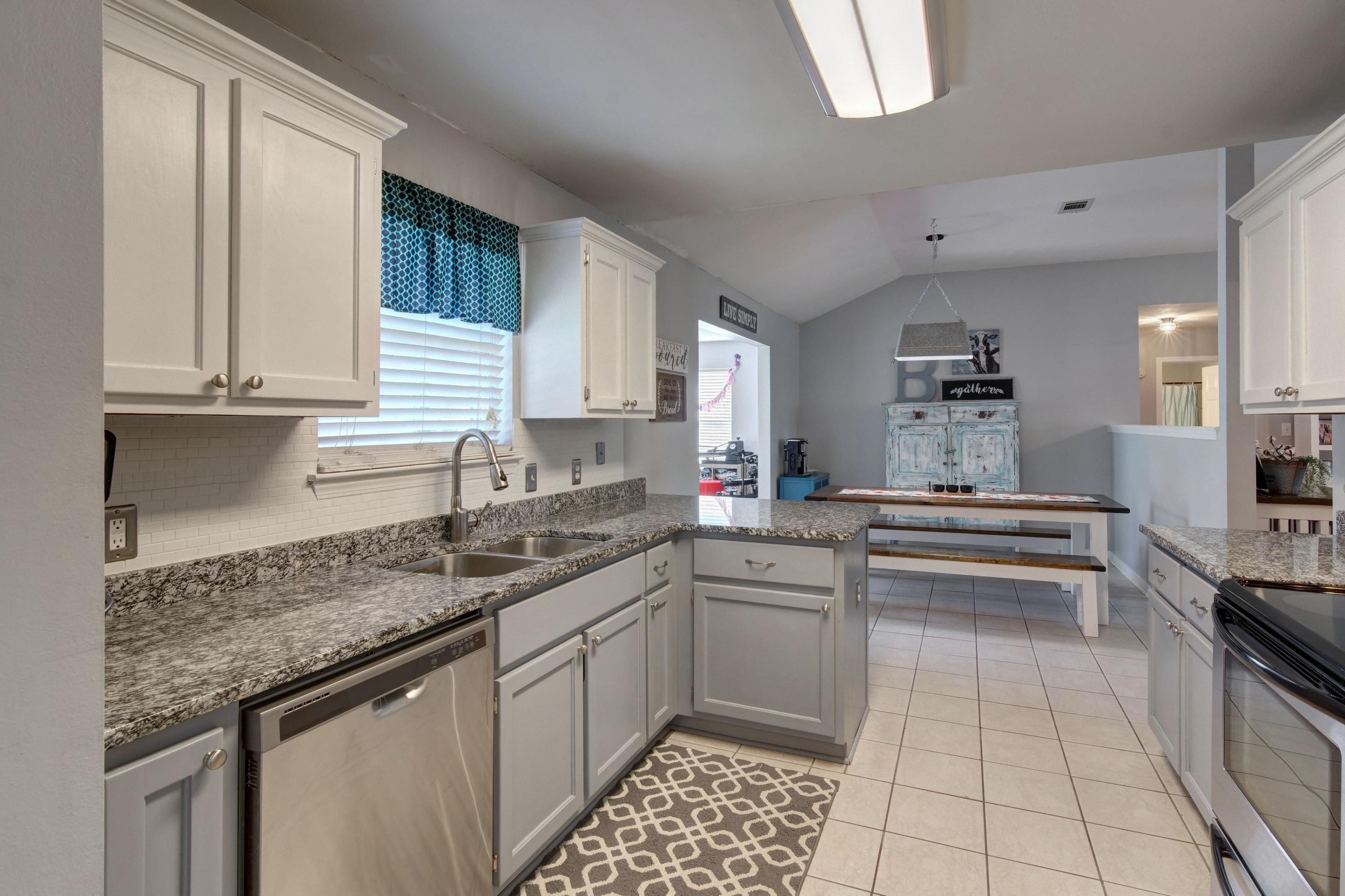 NAVARRE S/D 1ST ADDN - Residential