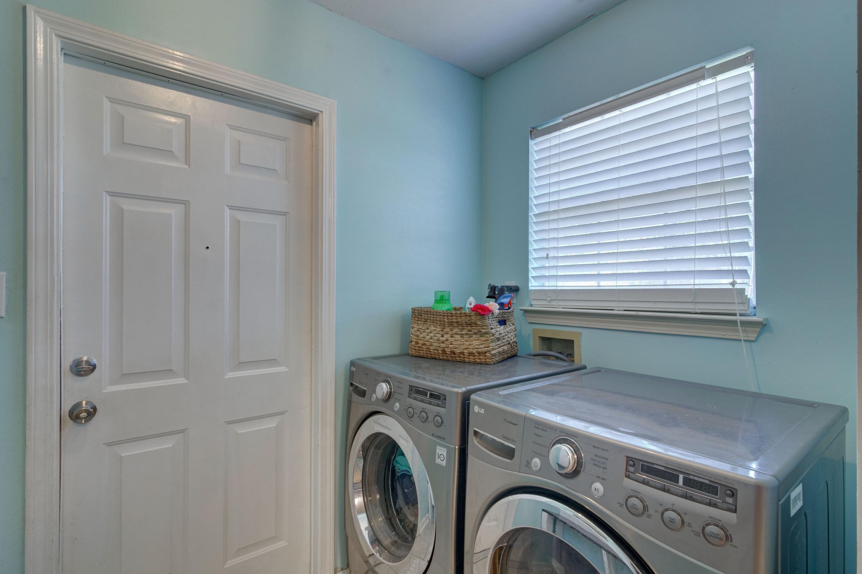 NAVARRE S/D 1ST ADDN - Residential