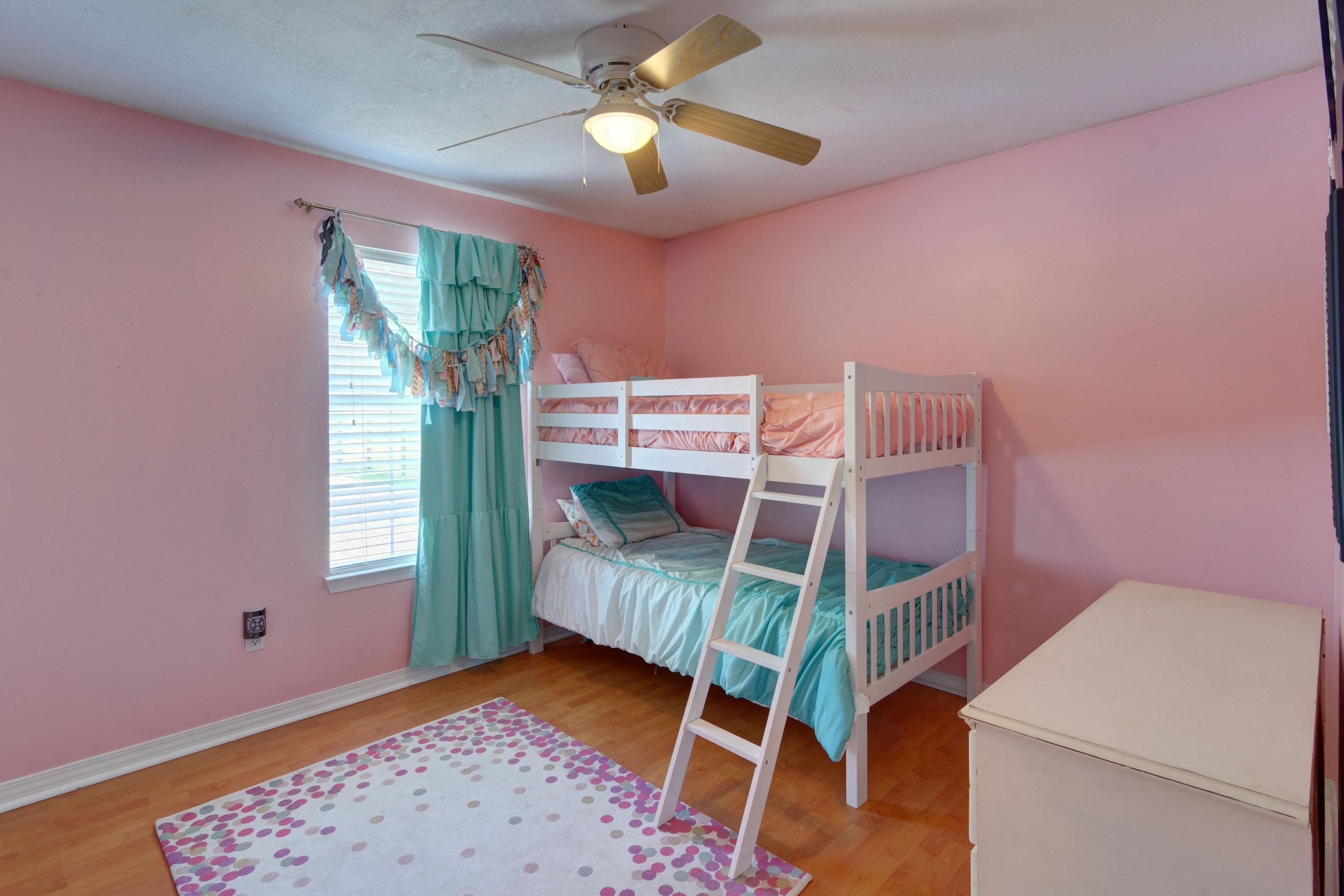 NAVARRE S/D 1ST ADDN - Residential