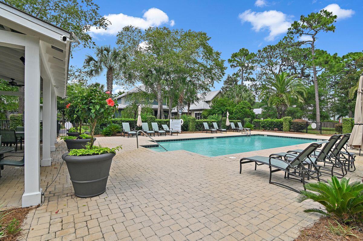 CARSON OAKS - Residential