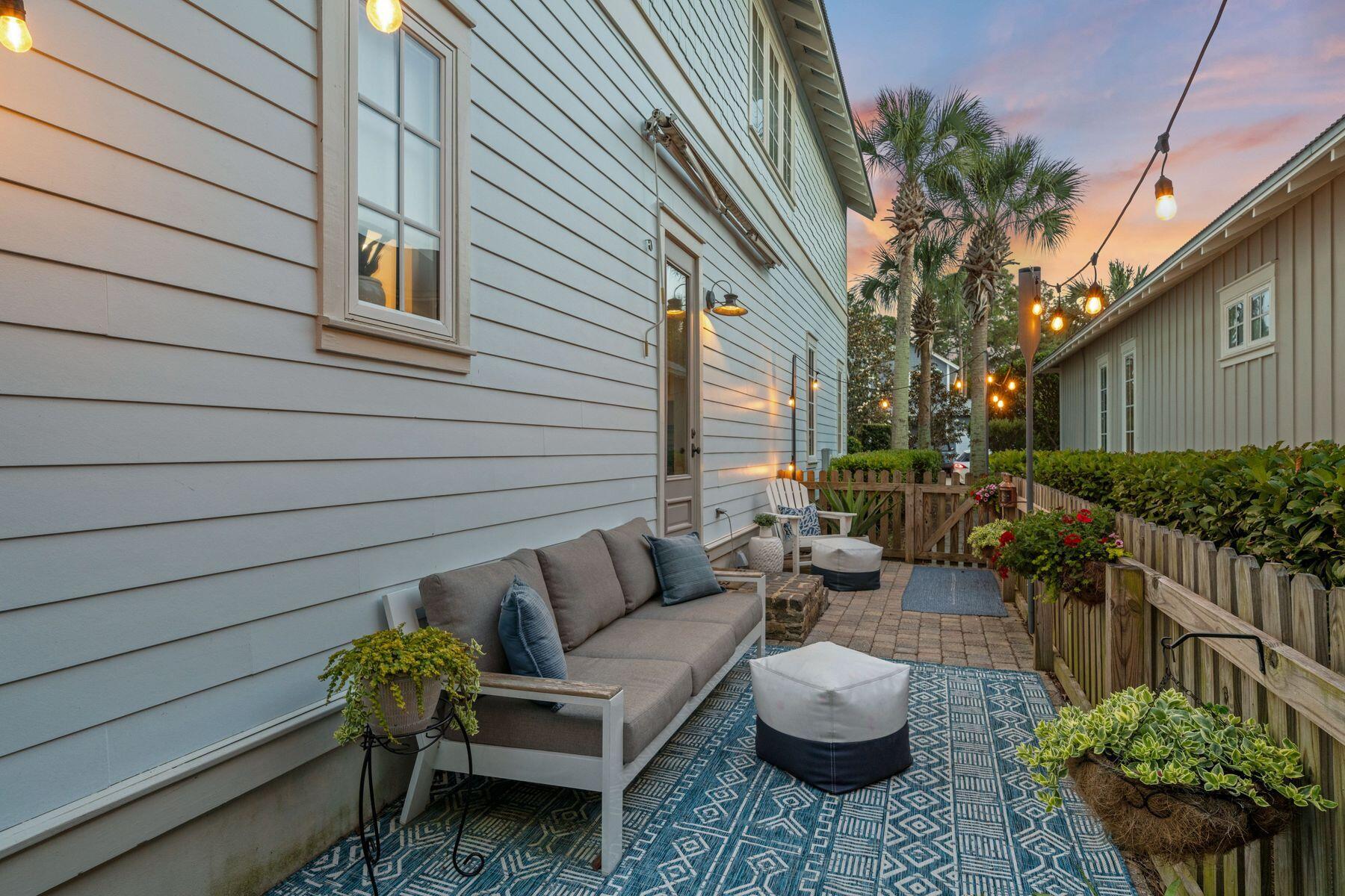 CARSON OAKS - Residential