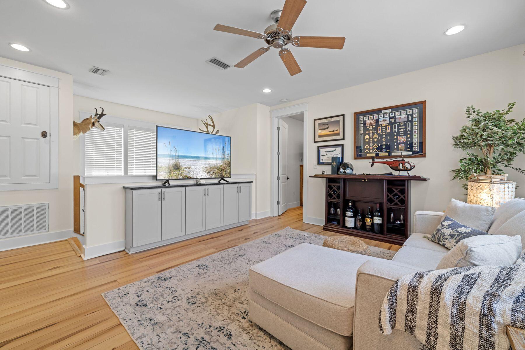 CARSON OAKS - Residential