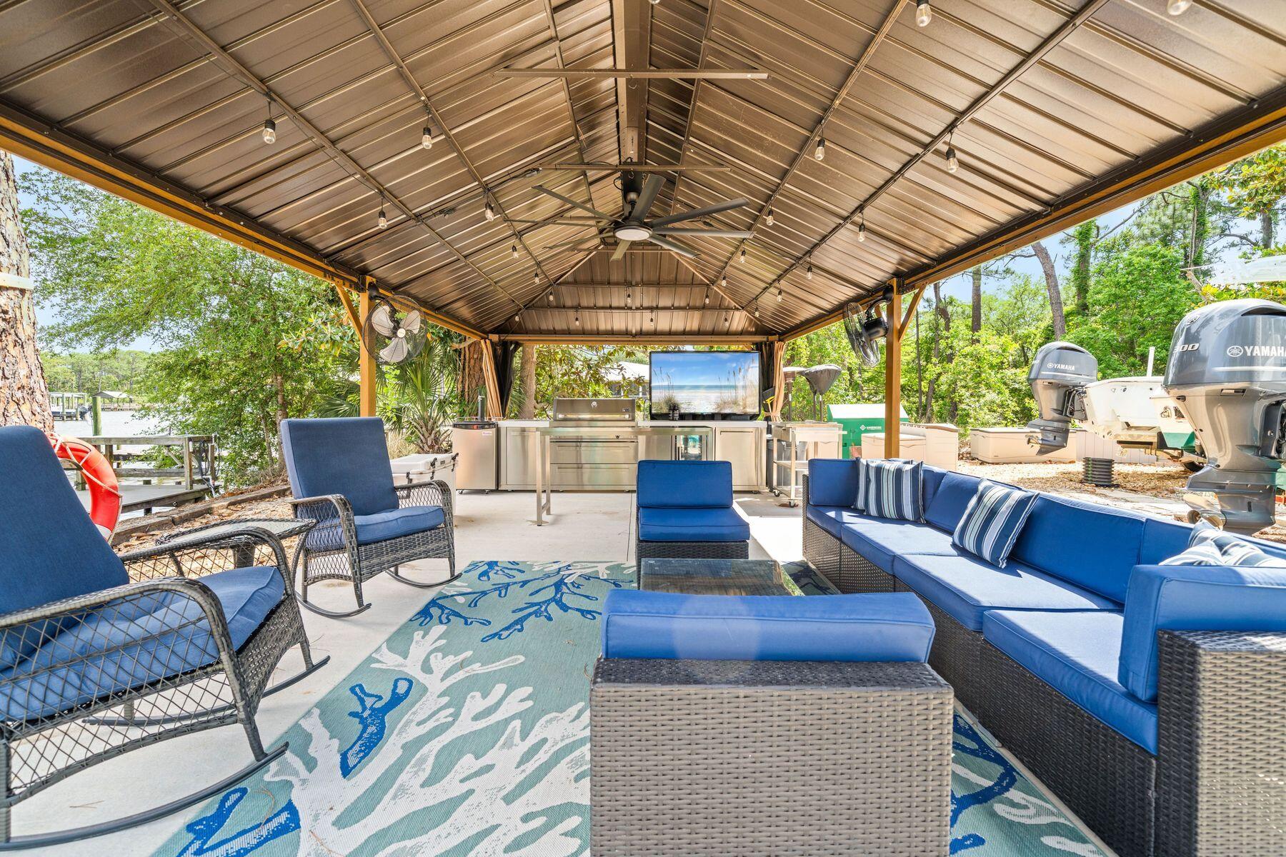 CARSON OAKS - Residential