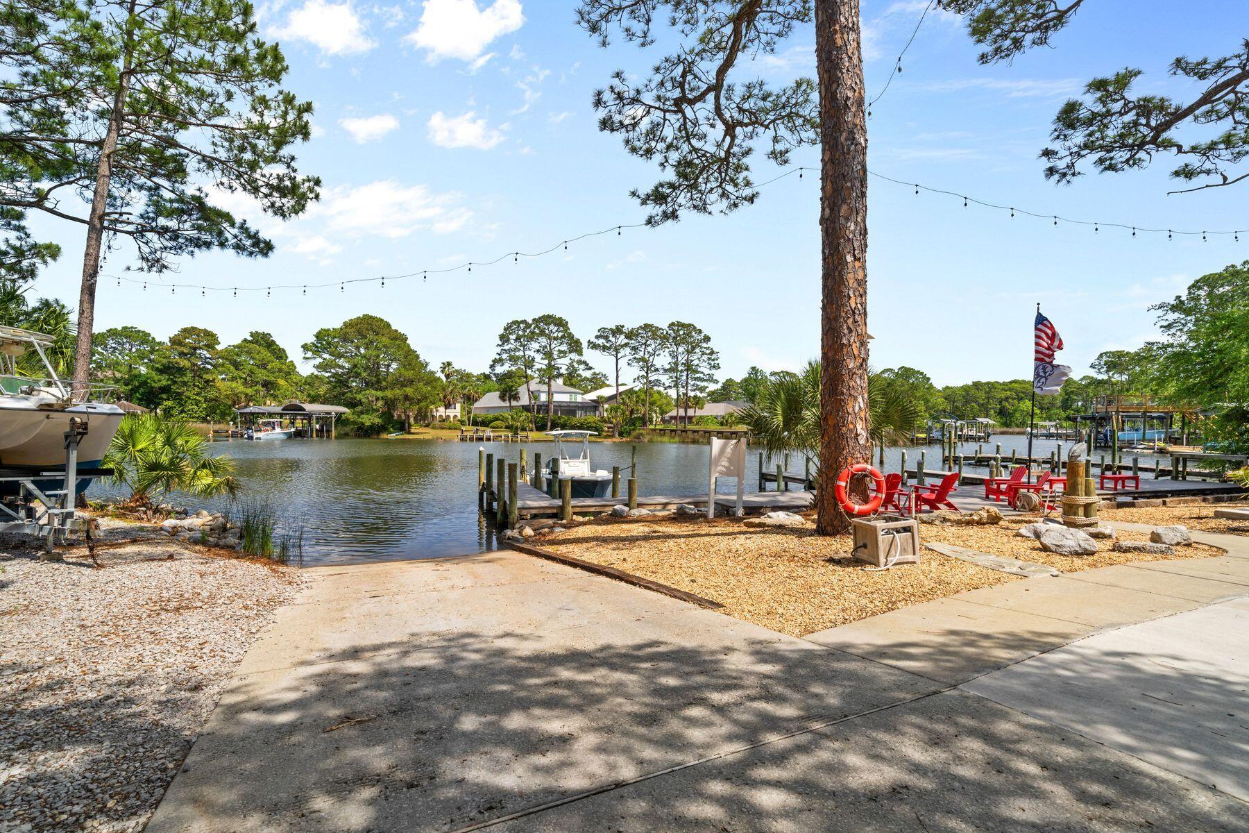 CARSON OAKS - Residential