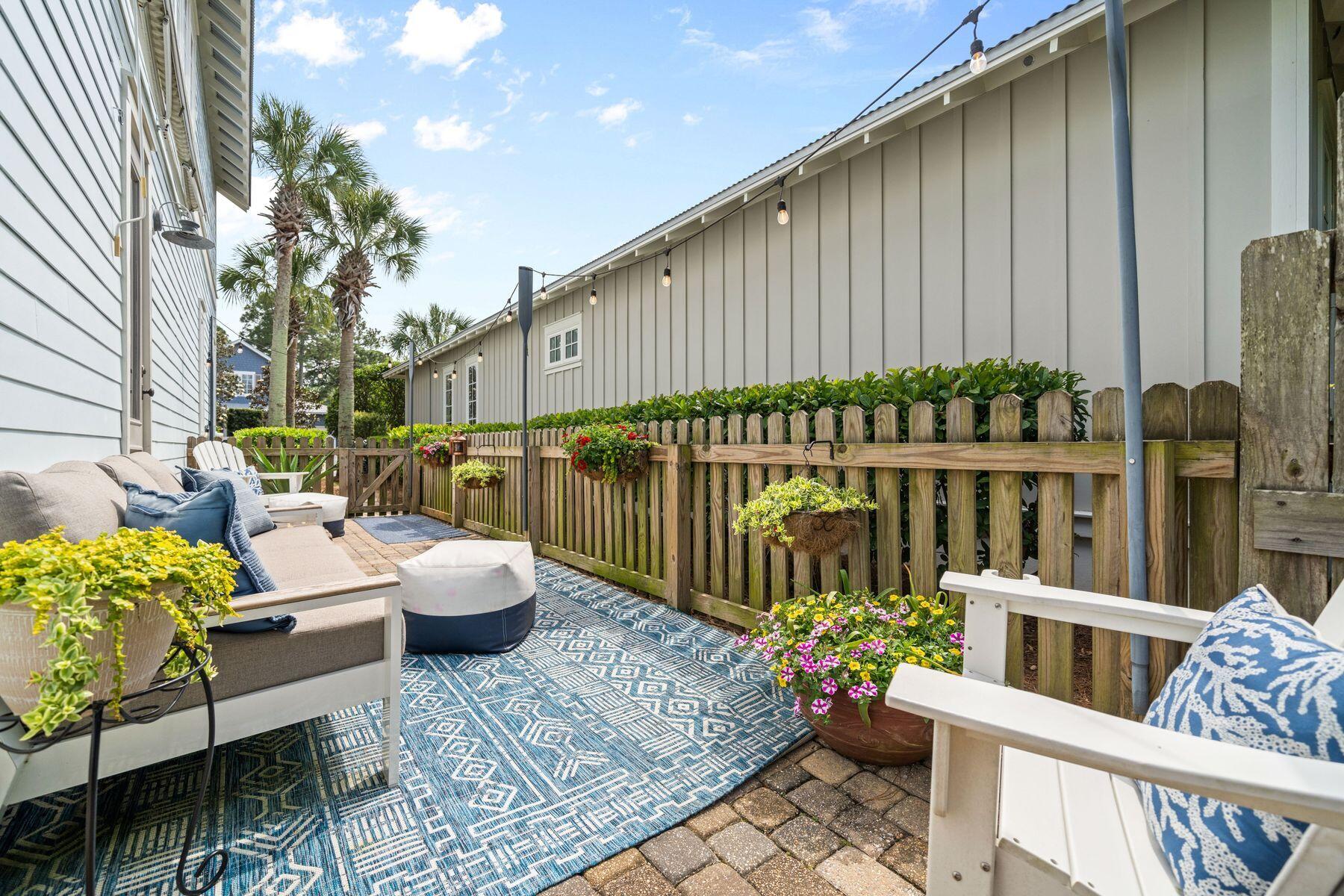 CARSON OAKS - Residential