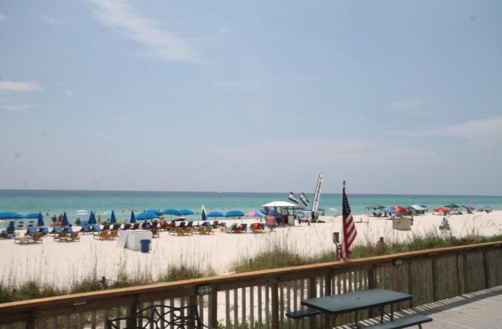 REGENCY TOWERS - Residential