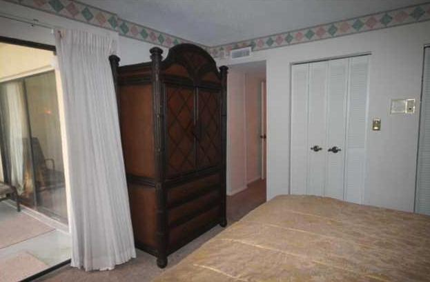 REGENCY TOWERS - Residential