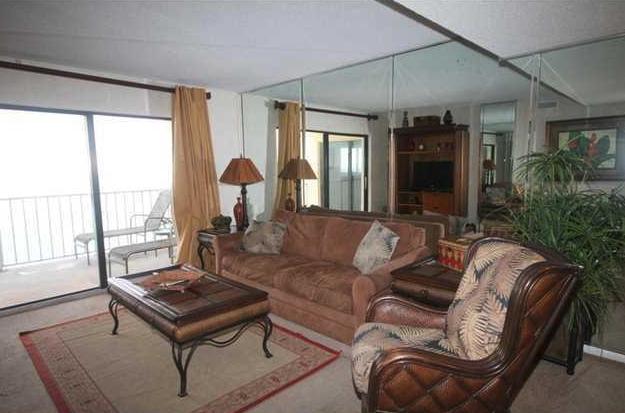 REGENCY TOWERS - Residential