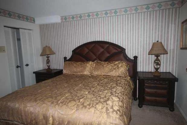 REGENCY TOWERS - Residential