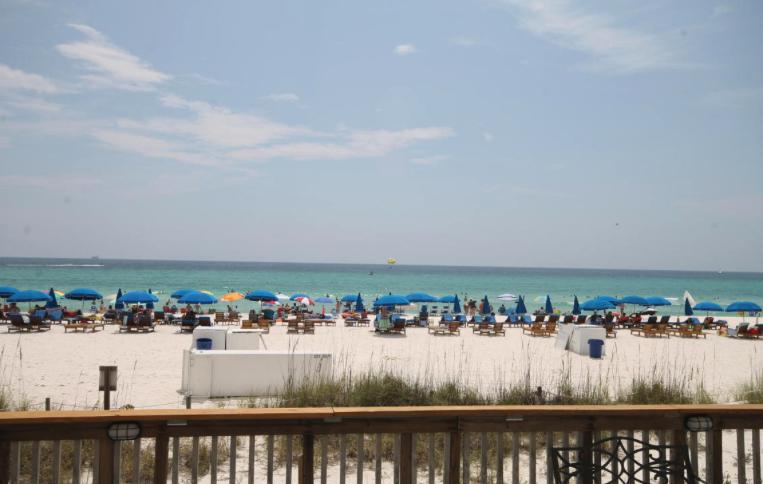 REGENCY TOWERS - Residential