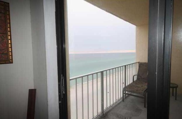 REGENCY TOWERS - Residential