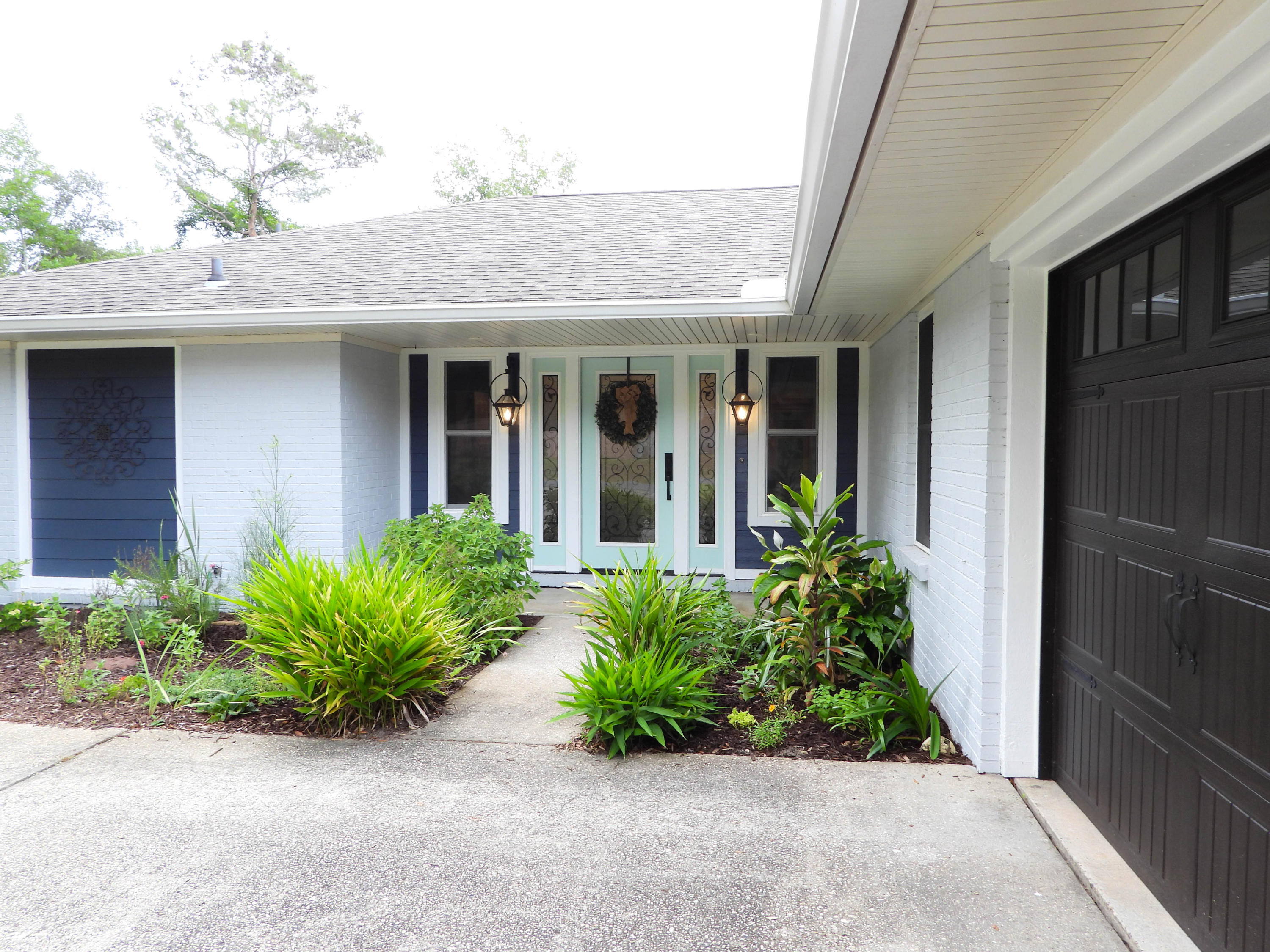 CARIBBEAN VILLAGE - Residential