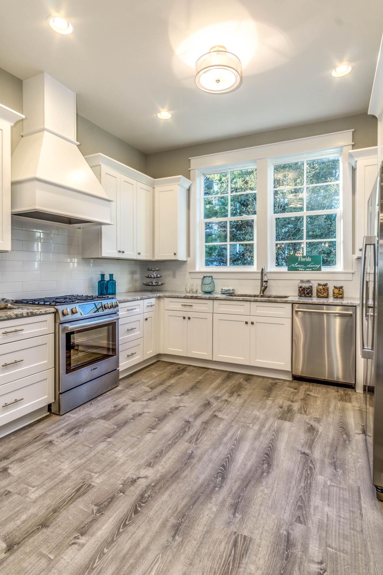 LAKESIDE AT BLUE MOUNTAIN BEACH - Residential