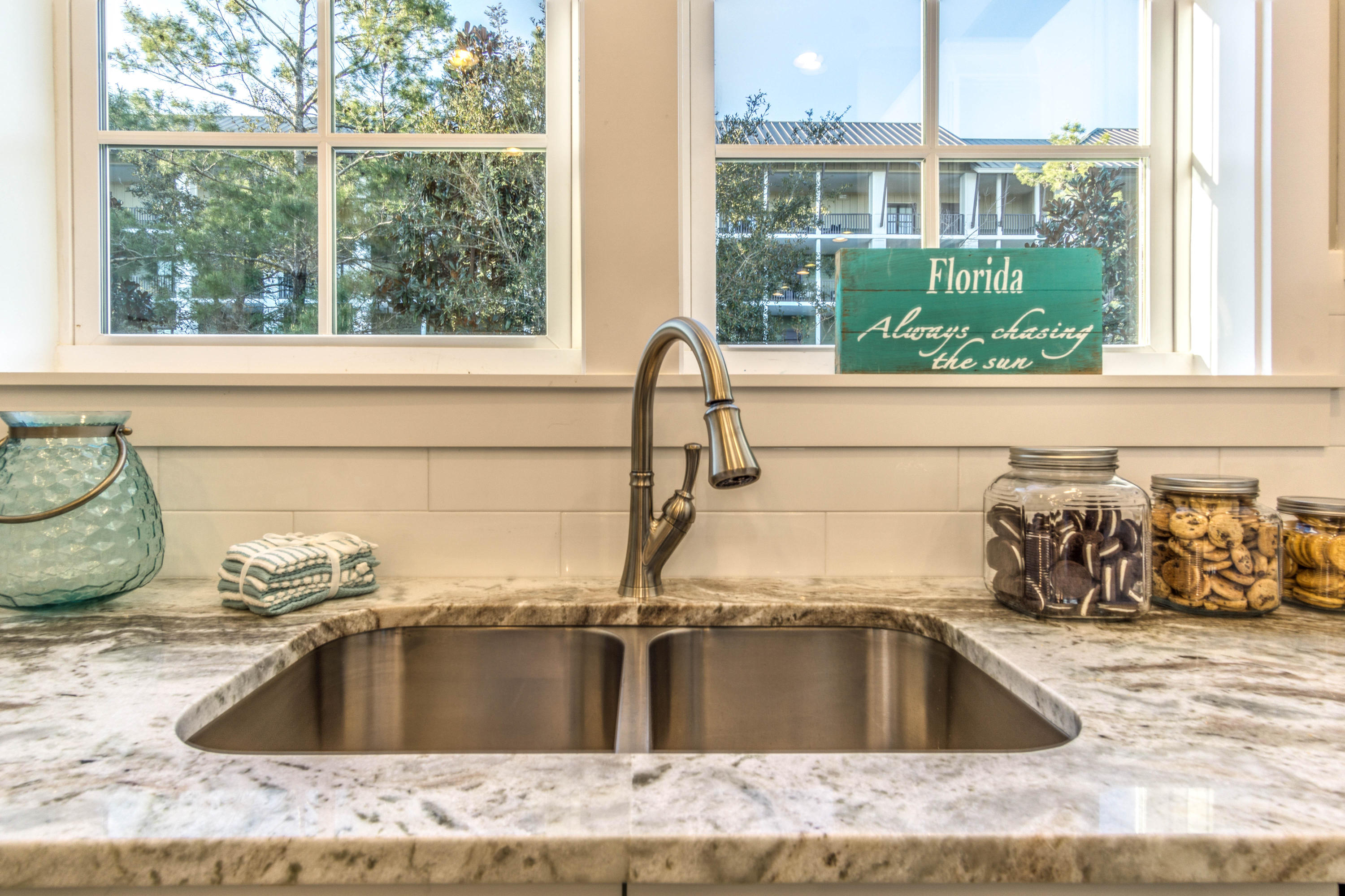 LAKESIDE AT BLUE MOUNTAIN BEACH - Residential