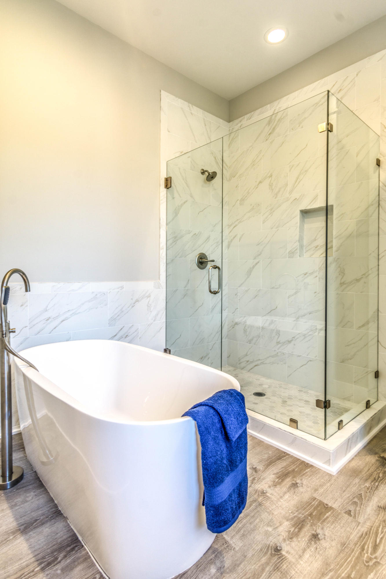 LAKESIDE AT BLUE MOUNTAIN BEACH - Residential