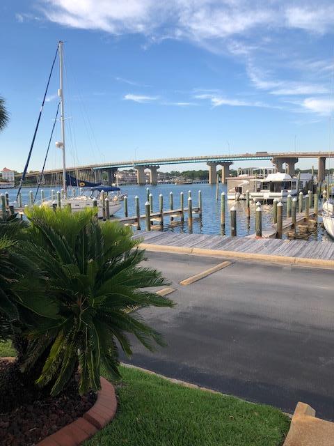 CLIPPER COVE T/H - Residential