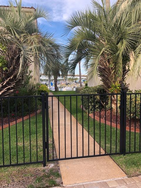 CLIPPER COVE T/H - Residential