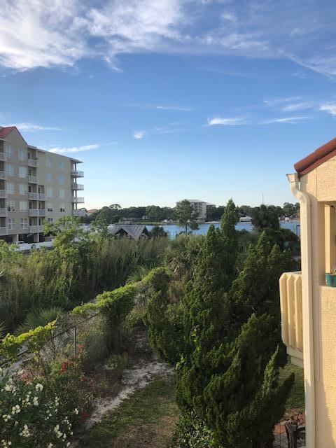 CLIPPER COVE T/H - Residential