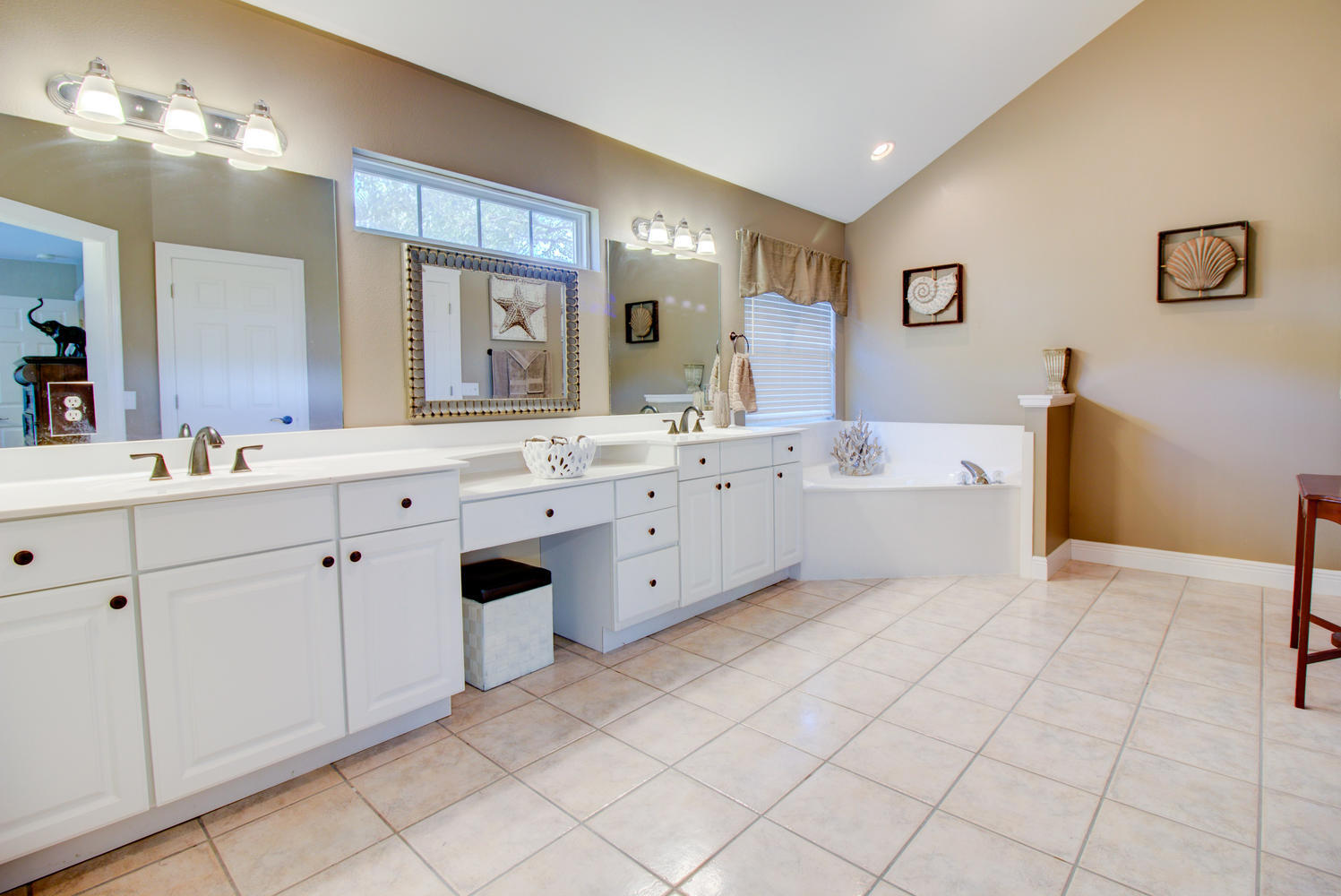 HOLIDAY SHORES ESTATES - Residential