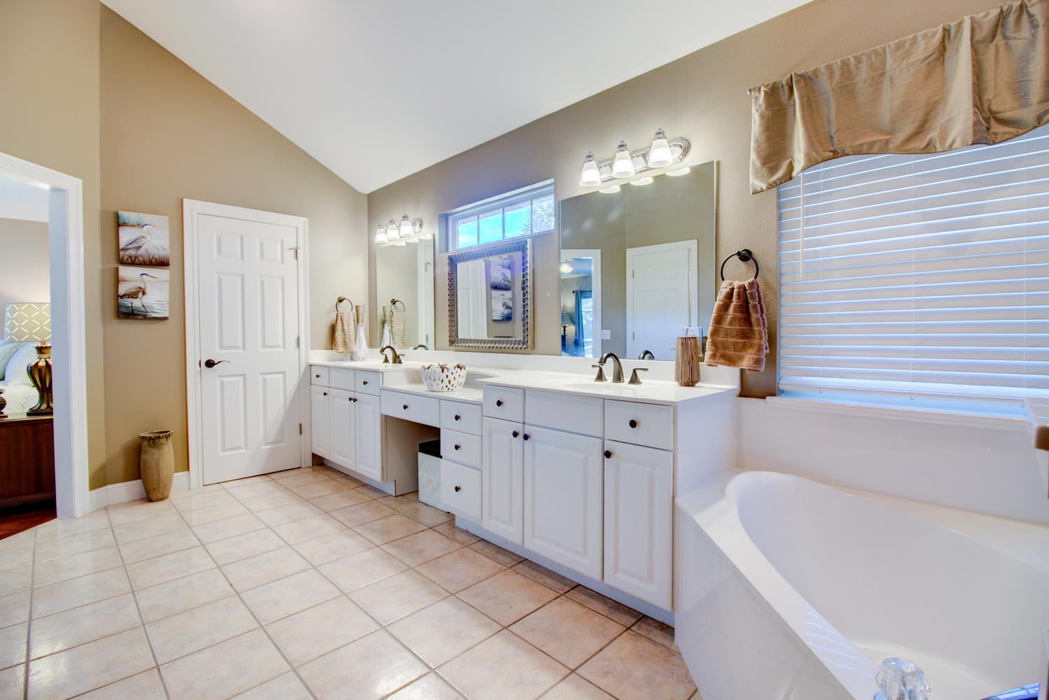 HOLIDAY SHORES ESTATES - Residential