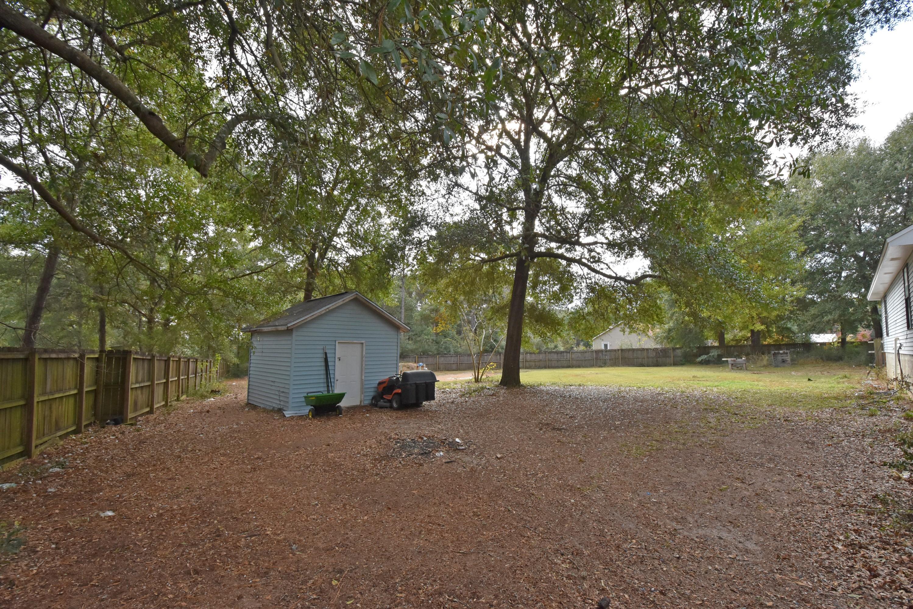 BEACONS BEND SOUTH - Residential