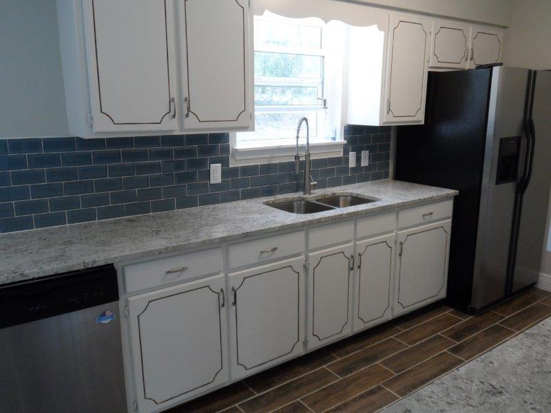 TEN LAKE ESTATES - Residential