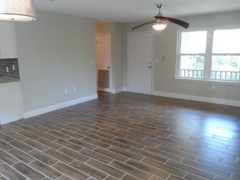 TEN LAKE ESTATES - Residential