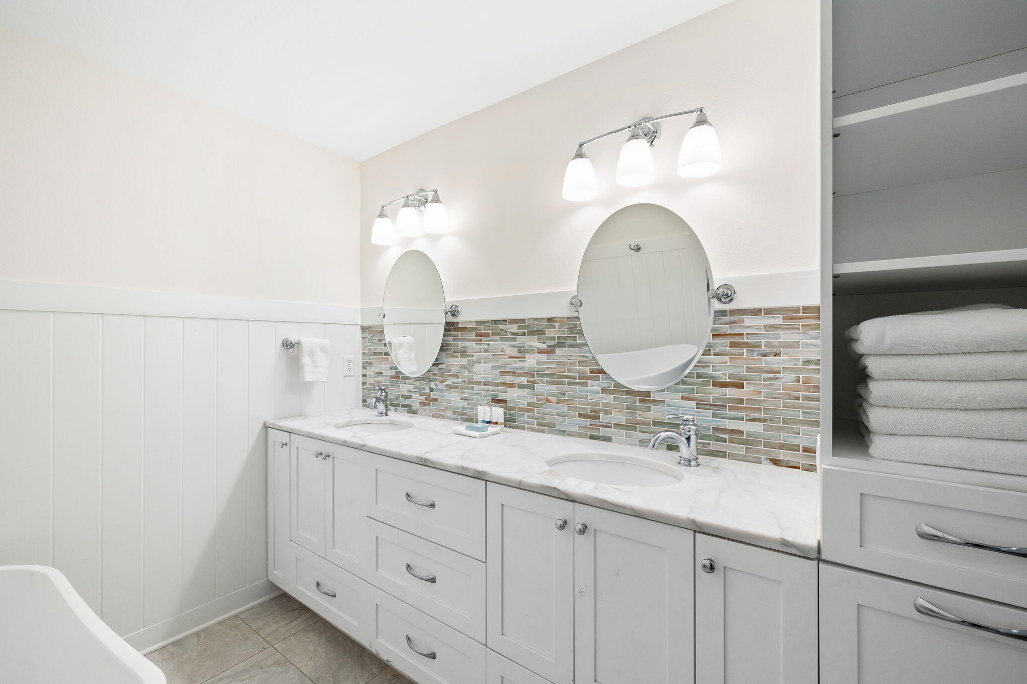 CRYSTAL BEACH - Residential