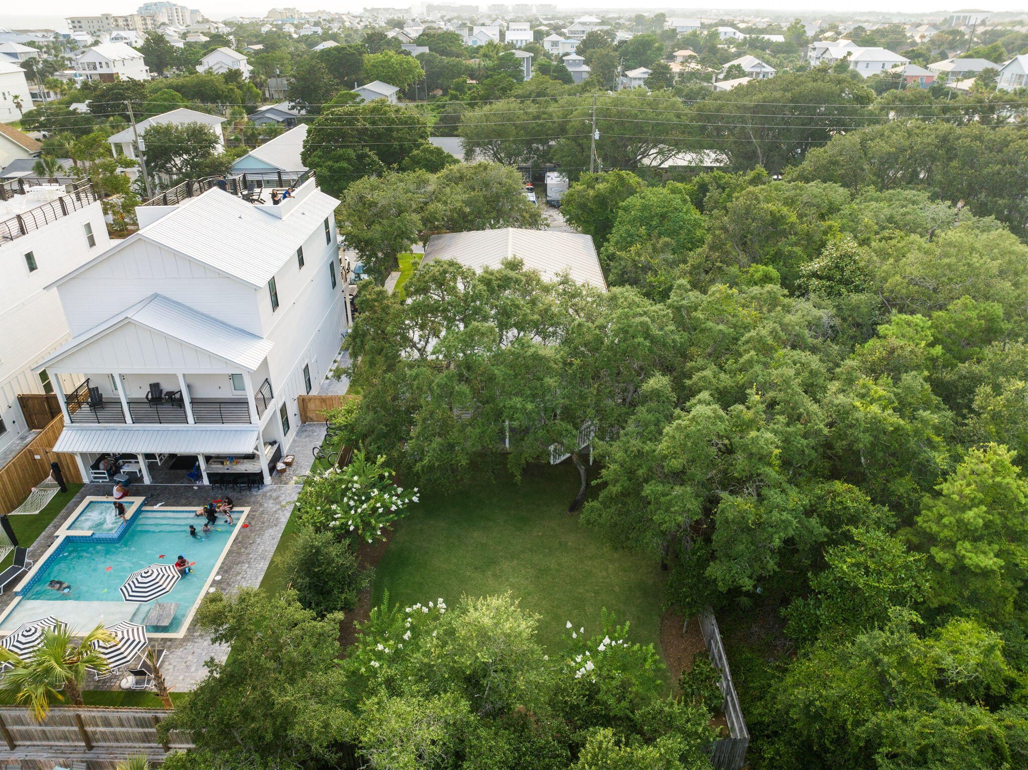 CRYSTAL BEACH - Residential