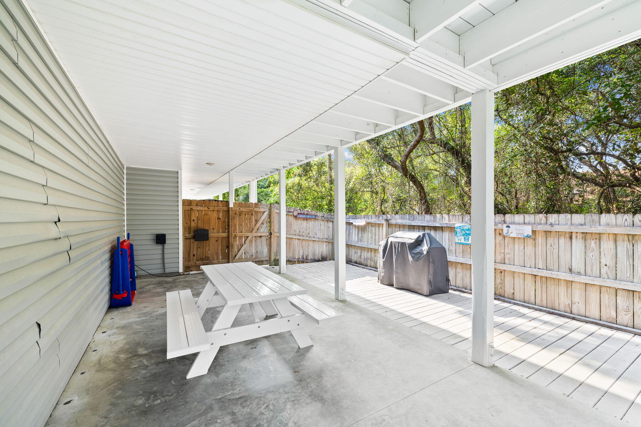 CRYSTAL BEACH - Residential