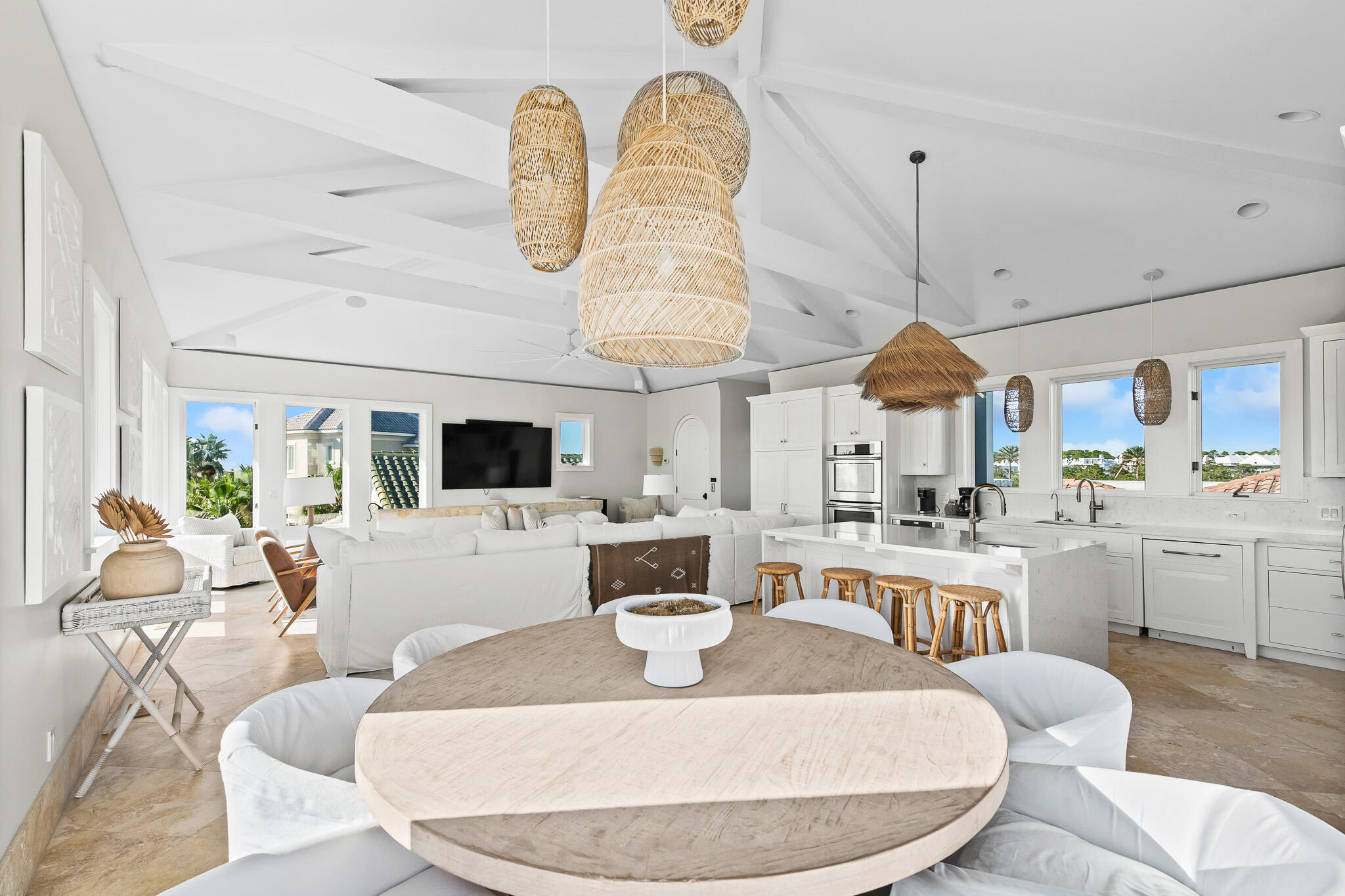 PARADISE BY THE SEA - Residential