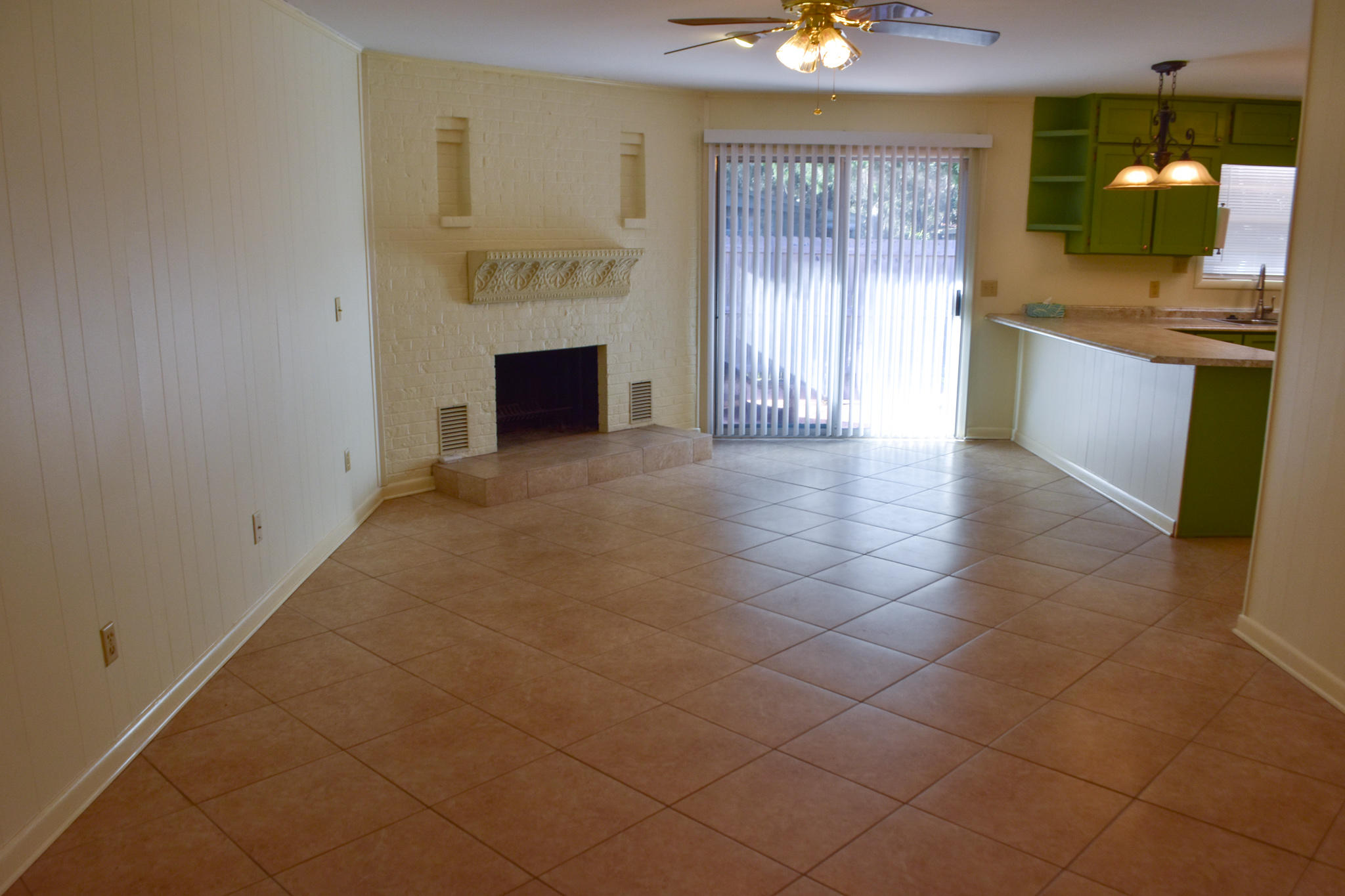 VALPARAISO PLAT 06 - Residential Lease