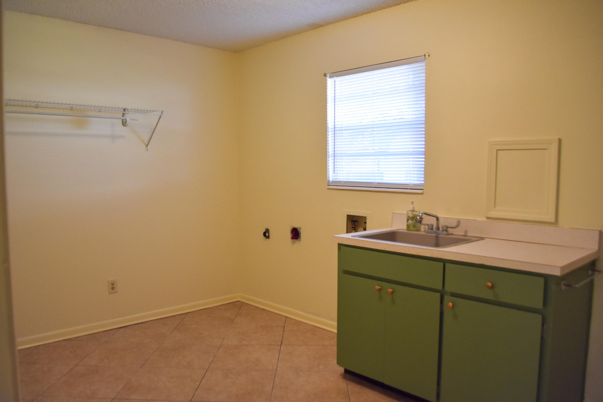 VALPARAISO PLAT 06 - Residential Lease