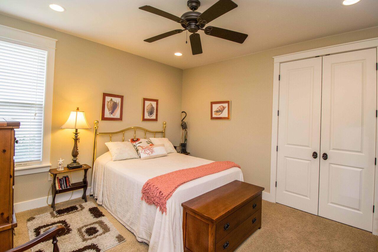 CARSON OAKS - Residential