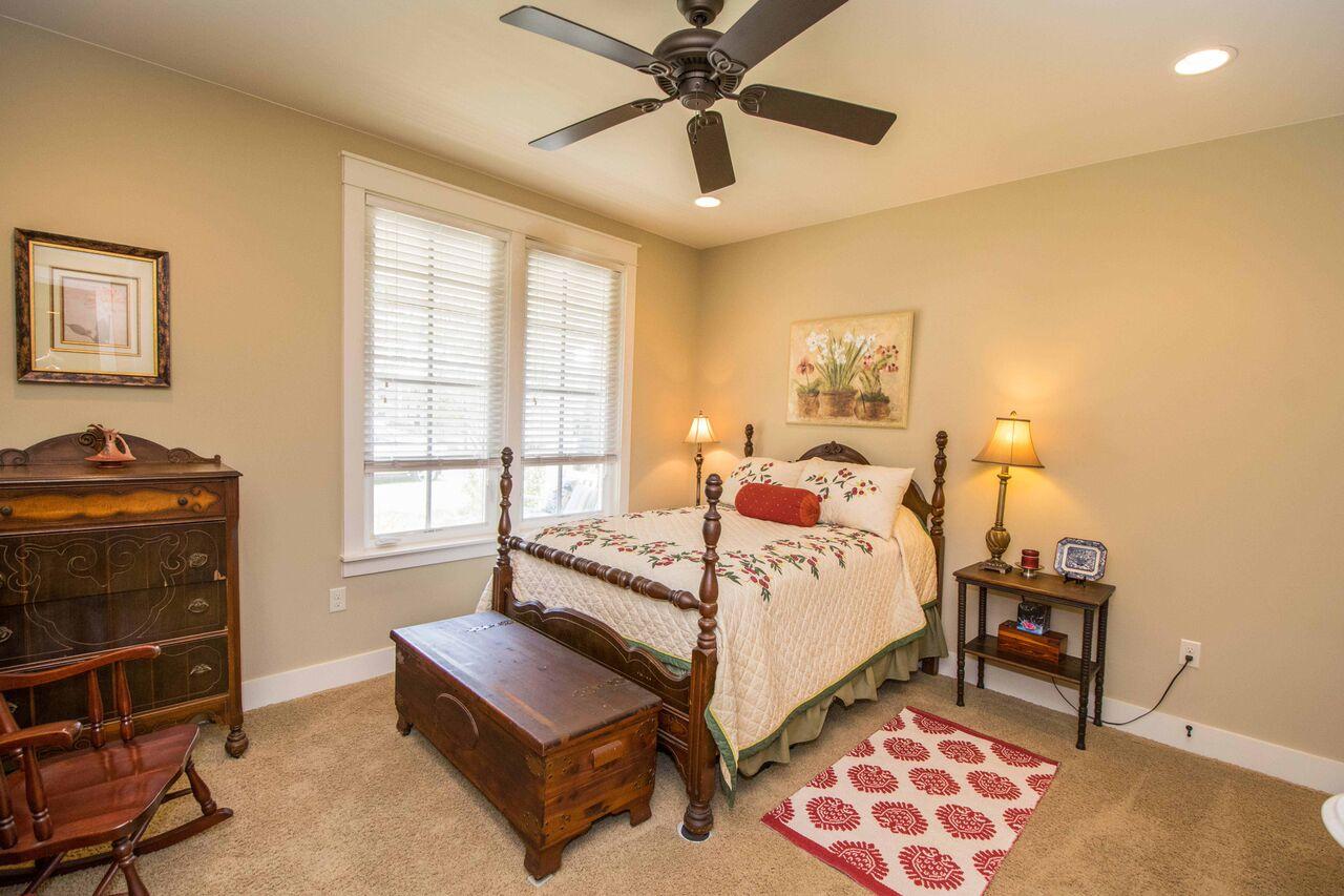 CARSON OAKS - Residential