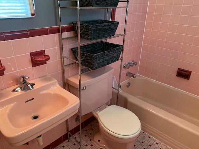 BAYOU WOODS - Residential Lease