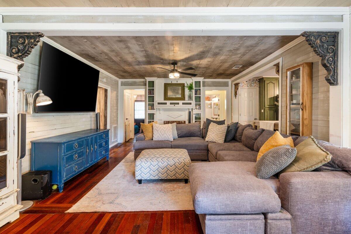 NONESUCH WAY - Residential