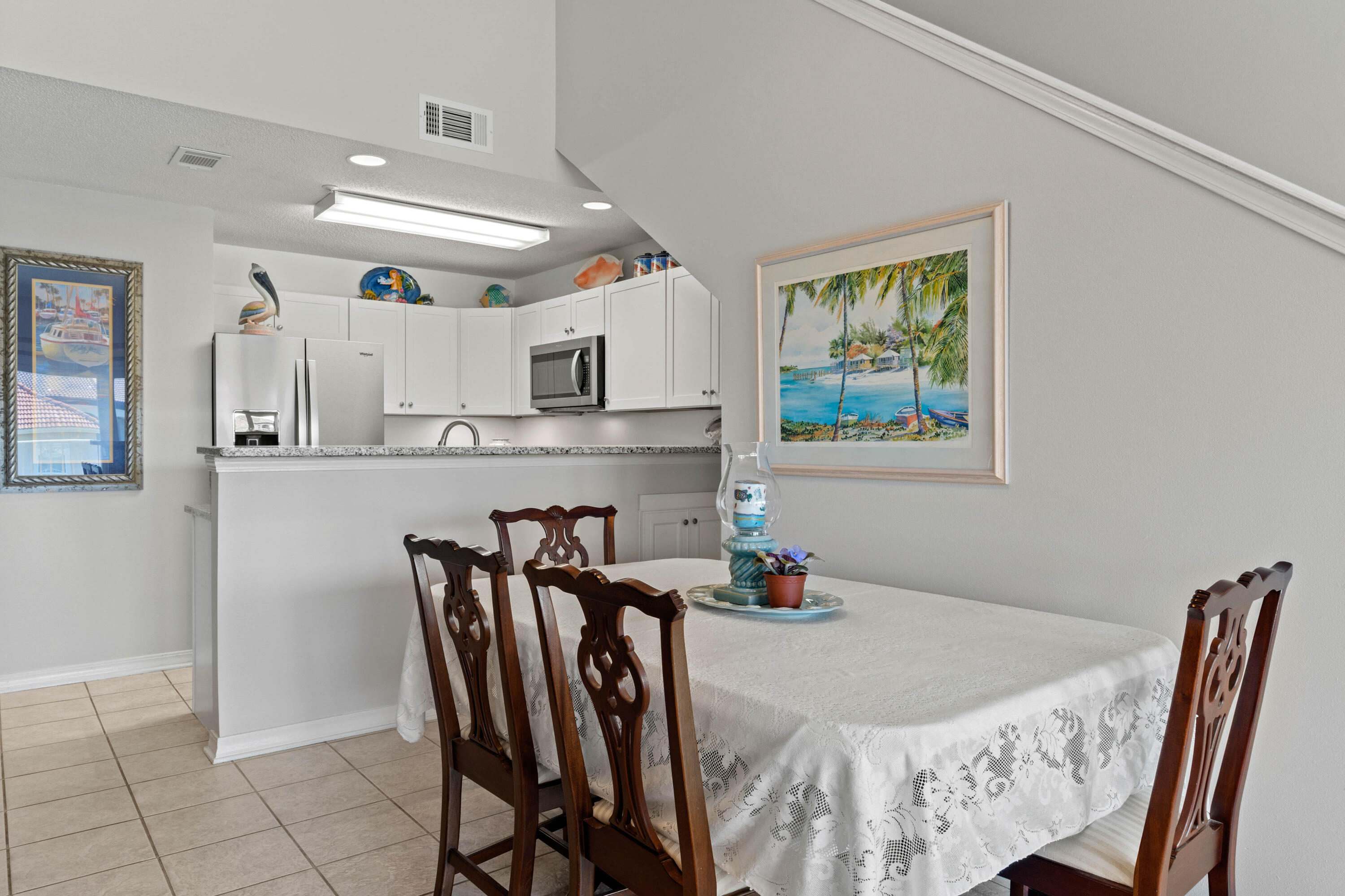 MARAVILLA CONDO 2 - Residential