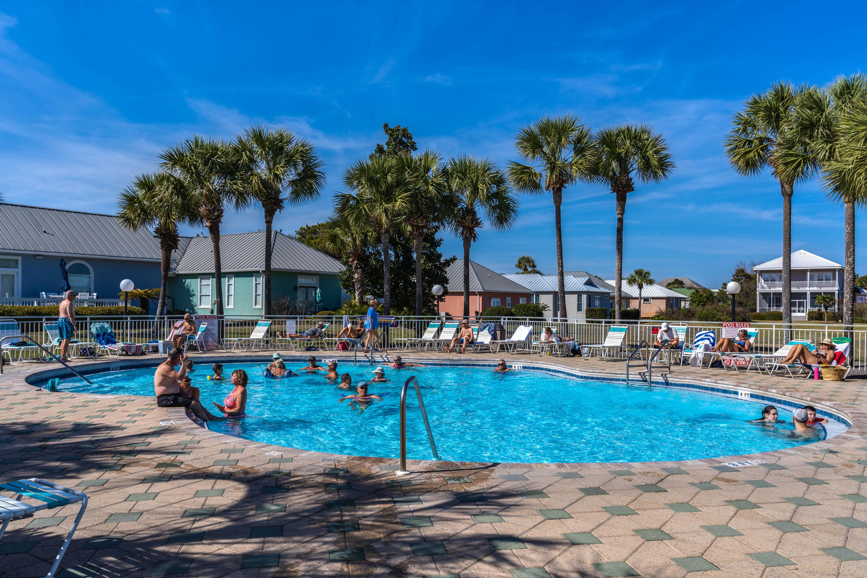 MARAVILLA CONDO 2 - Residential