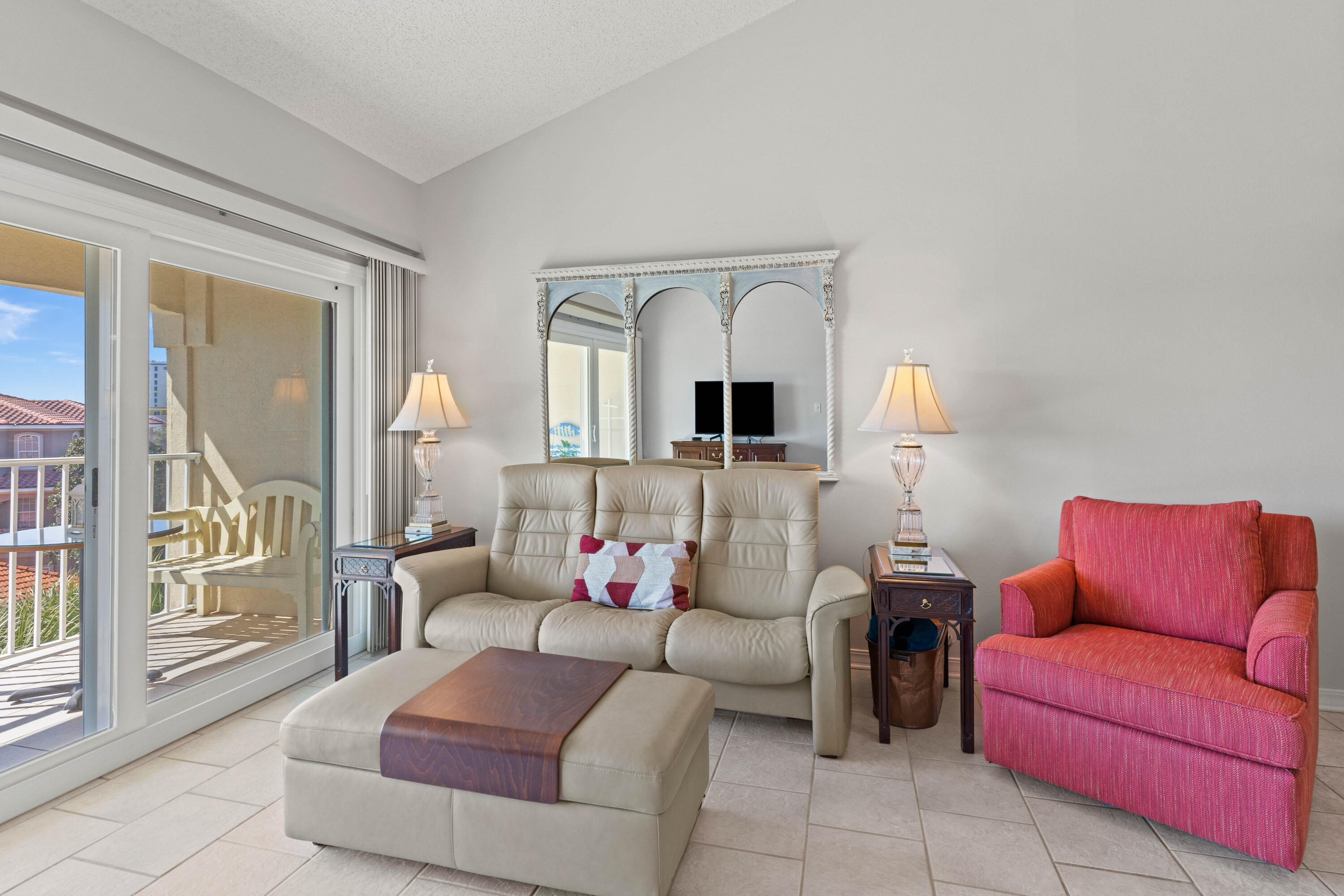 MARAVILLA CONDO 2 - Residential