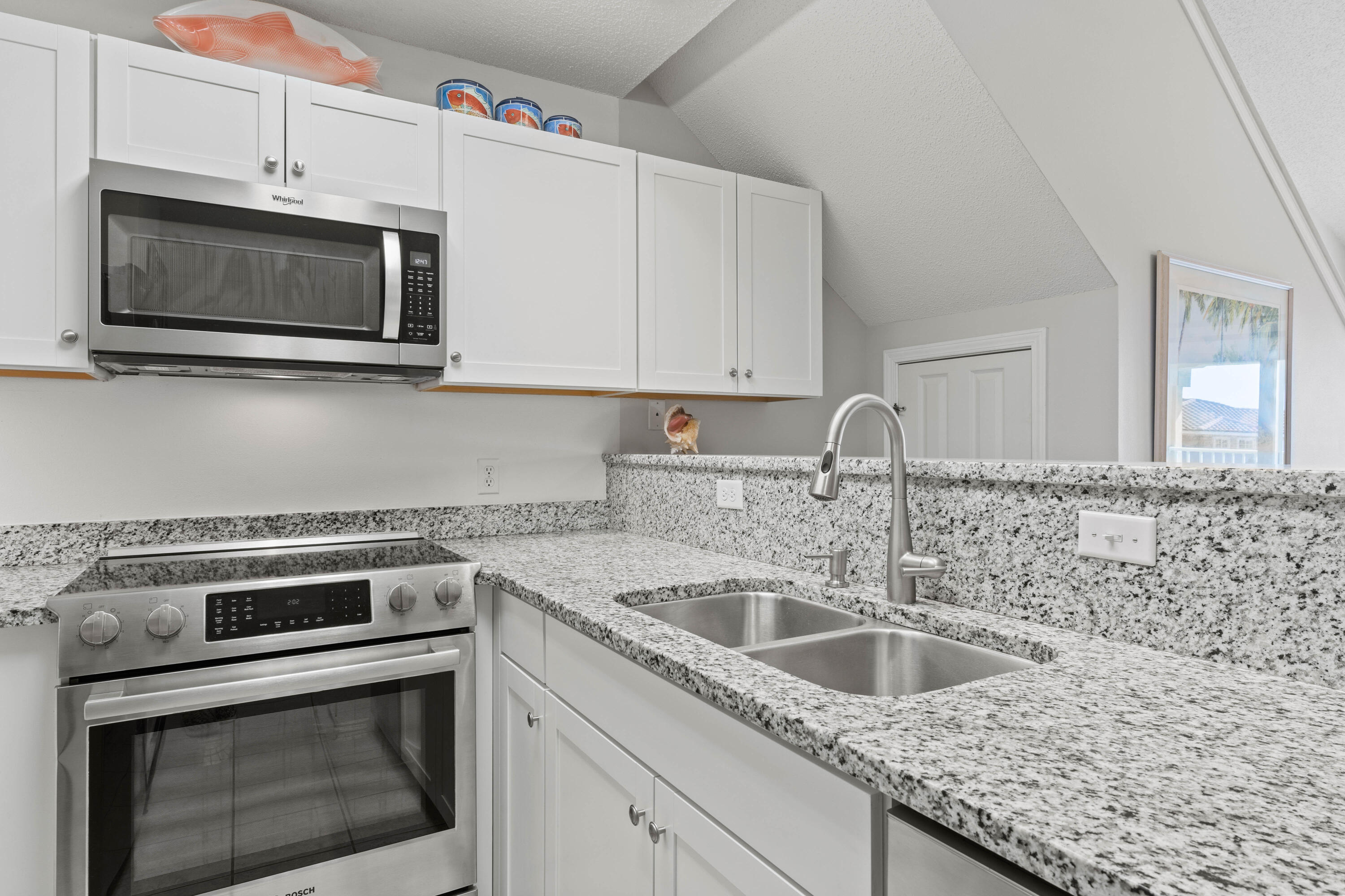 MARAVILLA CONDO 2 - Residential